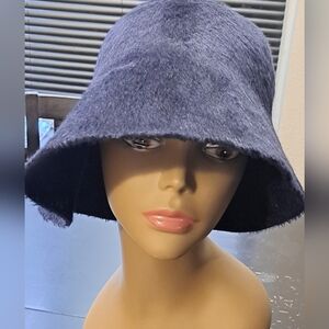 Vintage Banana Republic Lambs Wool/Angora Bucket Hat  Size M/L